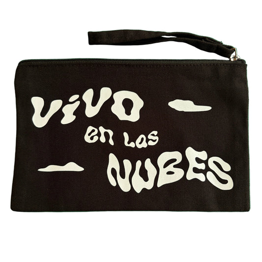 En las Nubes Cartuchera